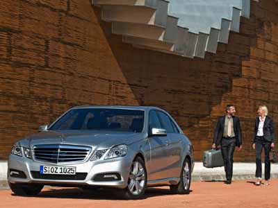 Νέο σύστημα από τη Mercedes που προστατεύει τους πεζούς